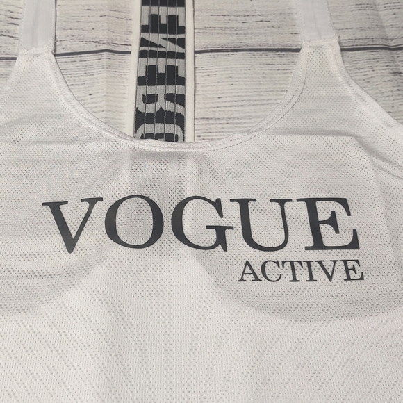 🆕 Vogue Active - Quick Dry Tank - Picture 3 of 9